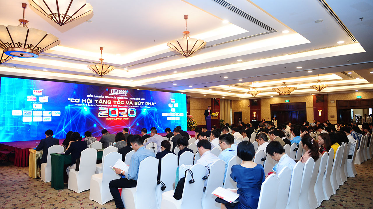Toàn cảnh diễn đàn Đầu tư và Phát triển Kinh doanh 2020: “Cơ hội tăng tốc & bứt phá" diễn ra vào sáng 6/1.