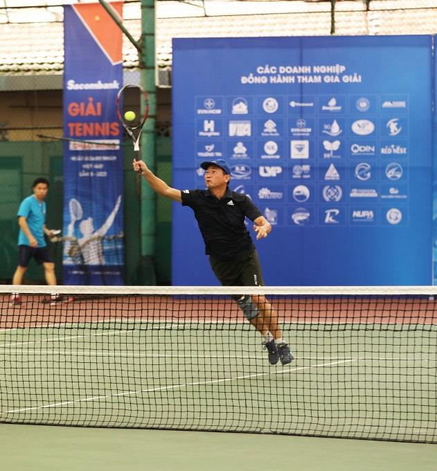 sacombank-to-chuc-giai-tennis-lan-3-chao-mung-ngay-doanh-nhan-viet-nam-nam-2022-20221010201222-1950.jpg