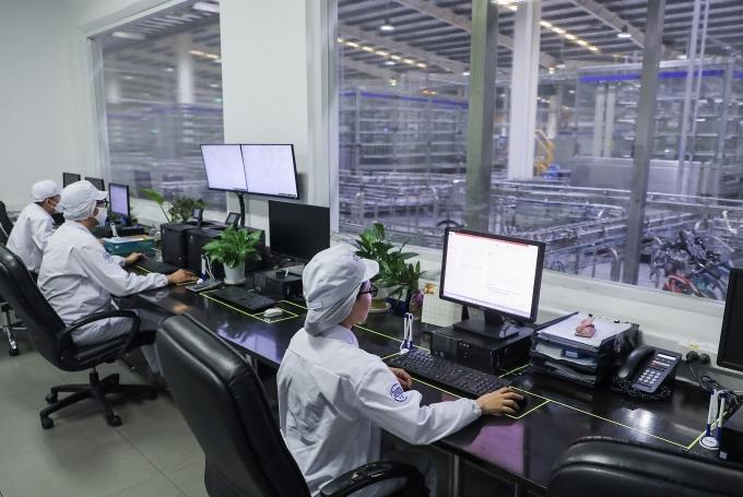 vinamilk-tiep-tuc-dan-dau-top-10-thuong-hieu-manh-viet-nam-ceo-mai-kieu-lien-duoc-vinh-danh-doanh-nhan-xuat-sac-2022-20221012202929-7912.jpg