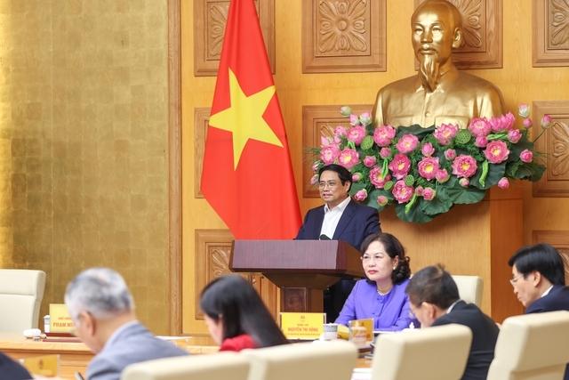thu-tuong-de-nghi-cac-ngan-hang-thuong-mai-tuan-thu-phap-luat-bao-dam-an-toan-hoat-dong-20221016153400-1561.jpg