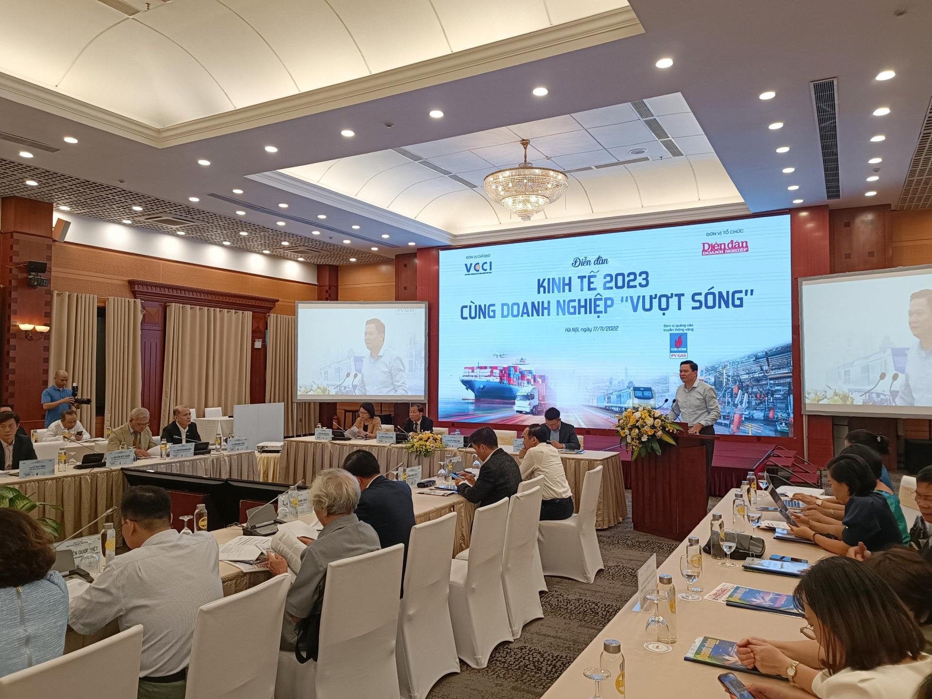 dieu-cac-doanh-nghiep-can-nhat-hien-nay-chinh-la-chinh-sach-co-che-nhat-quan-20221118044748-4684.jpg