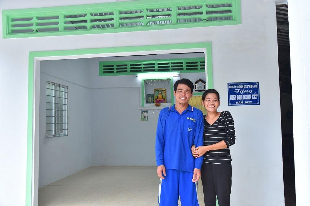 niem-vui-nhan-doi-voi-ba-con-ngheo-tinh-vinh-long-nhan-dip-ky-niem-100-nam-ngay-sinh-co-thu-tuong-vo-van-kiet-20221121184242-5239.jpg