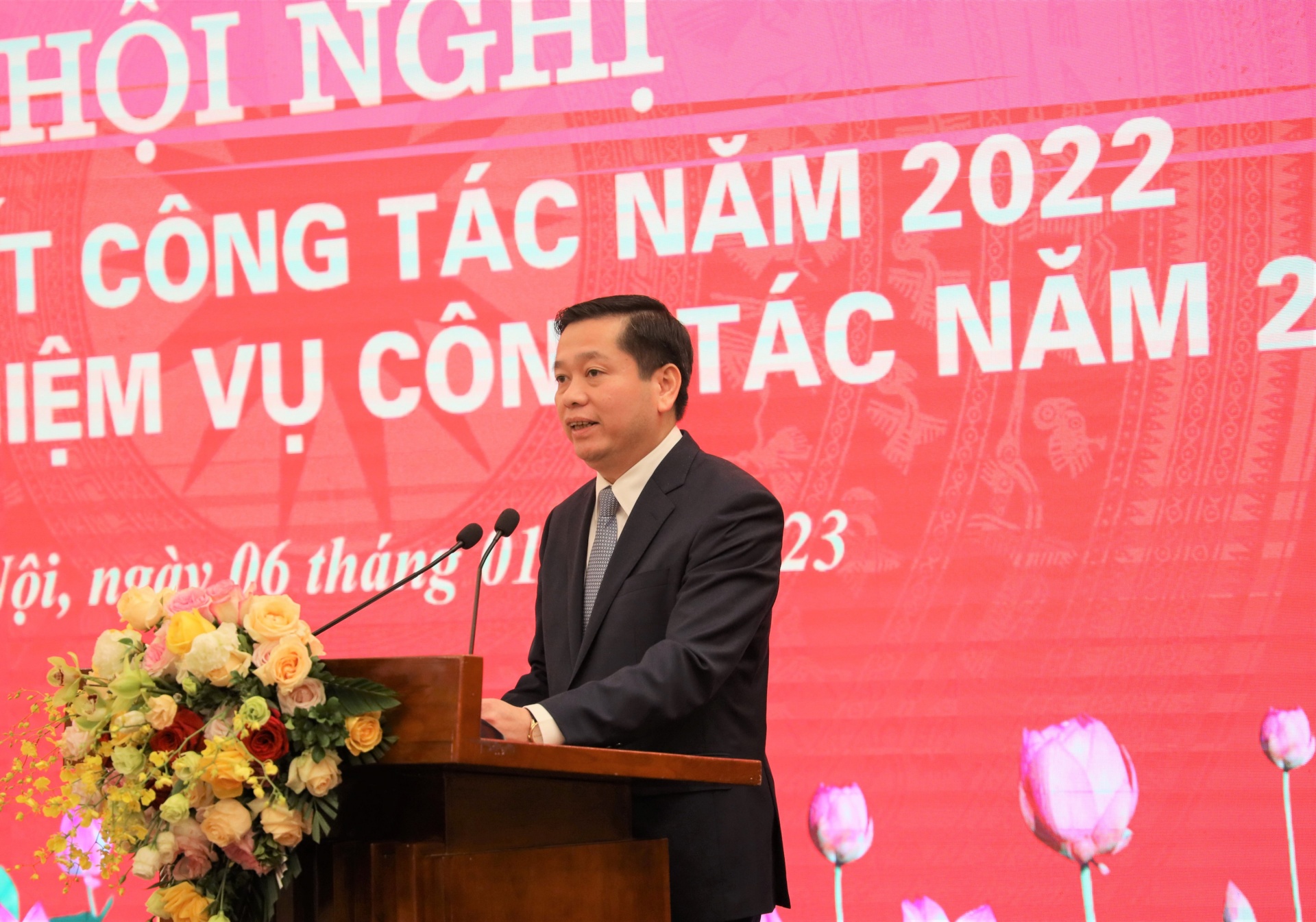 nam-2022-khoi-doanh-nghiep-trung-uong-nop-ngan-sach-hon-240-nghin-ty-dong-20230106201619-5296.jpg