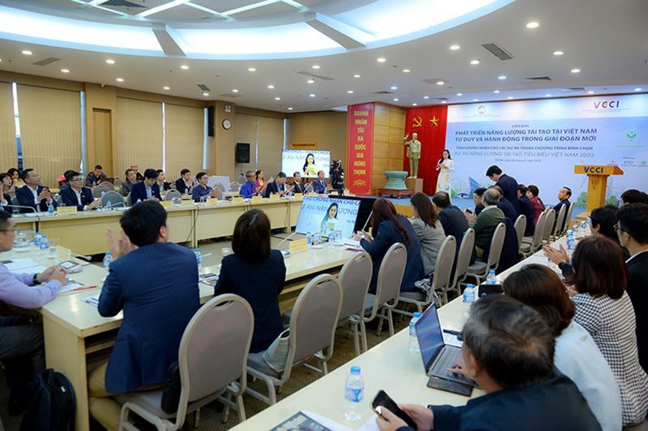 khong-nen-noi-cac-doanh-nghiep-nuoc-ngoai-thau-tom-nganh-dien-cua-viet-nam-20230108043334-6585.jpg