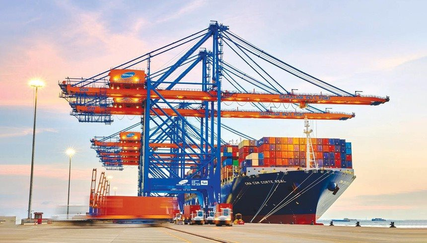 Cổ phiếu GMD bứt phá lên đỉnh lịch sử, "gã khổng lồ" ngành cảng biển Gemadept "gõ cửa" câu lạc bộ tỷ USD vốn hóa