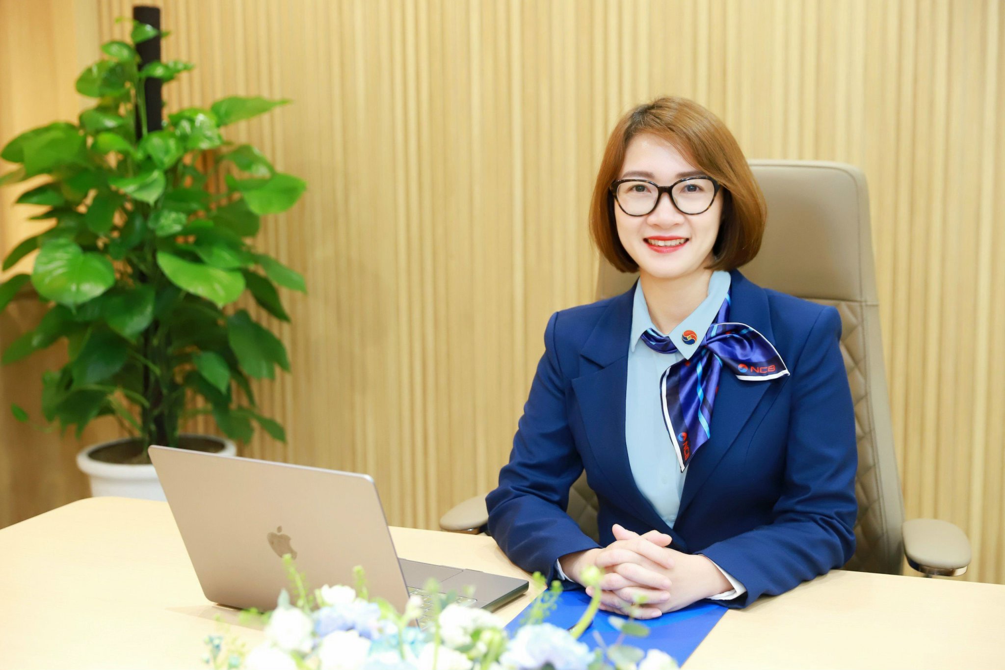 ba-nguyen-thi-hai-hoa-thanh-vien-hdqt-ncb-1-2-4940.jpg