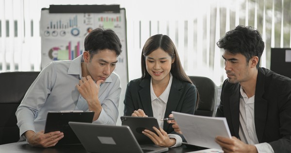 Doanh nghiệp cần chú ý gì để “vượt sóng” cuối năm