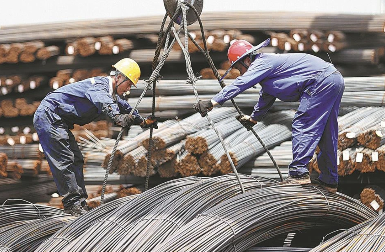 Hòa Phát, Hoa Sen liên tục tăng giá bán thép