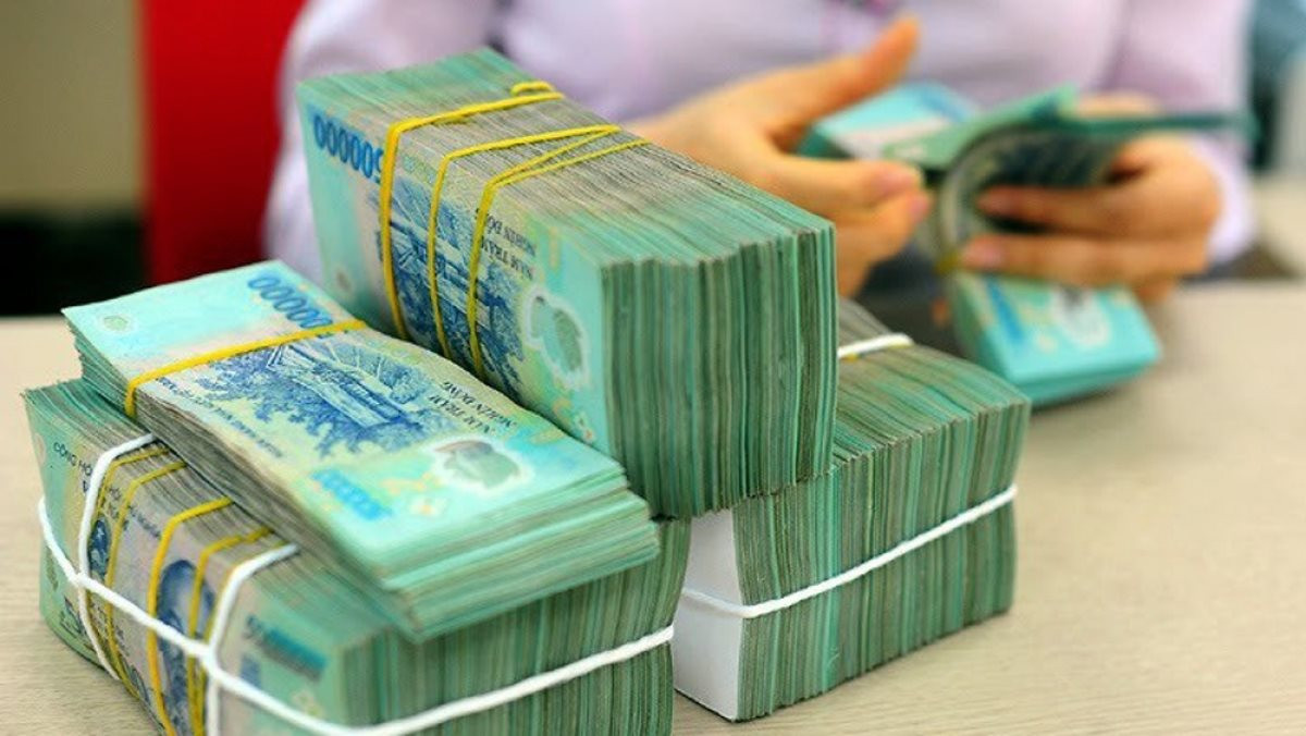 PGS.TS. Phạm Thế Anh: Bơm thanh khoản là cần thiết để duy trì mặt bằng lãi suất thấp.