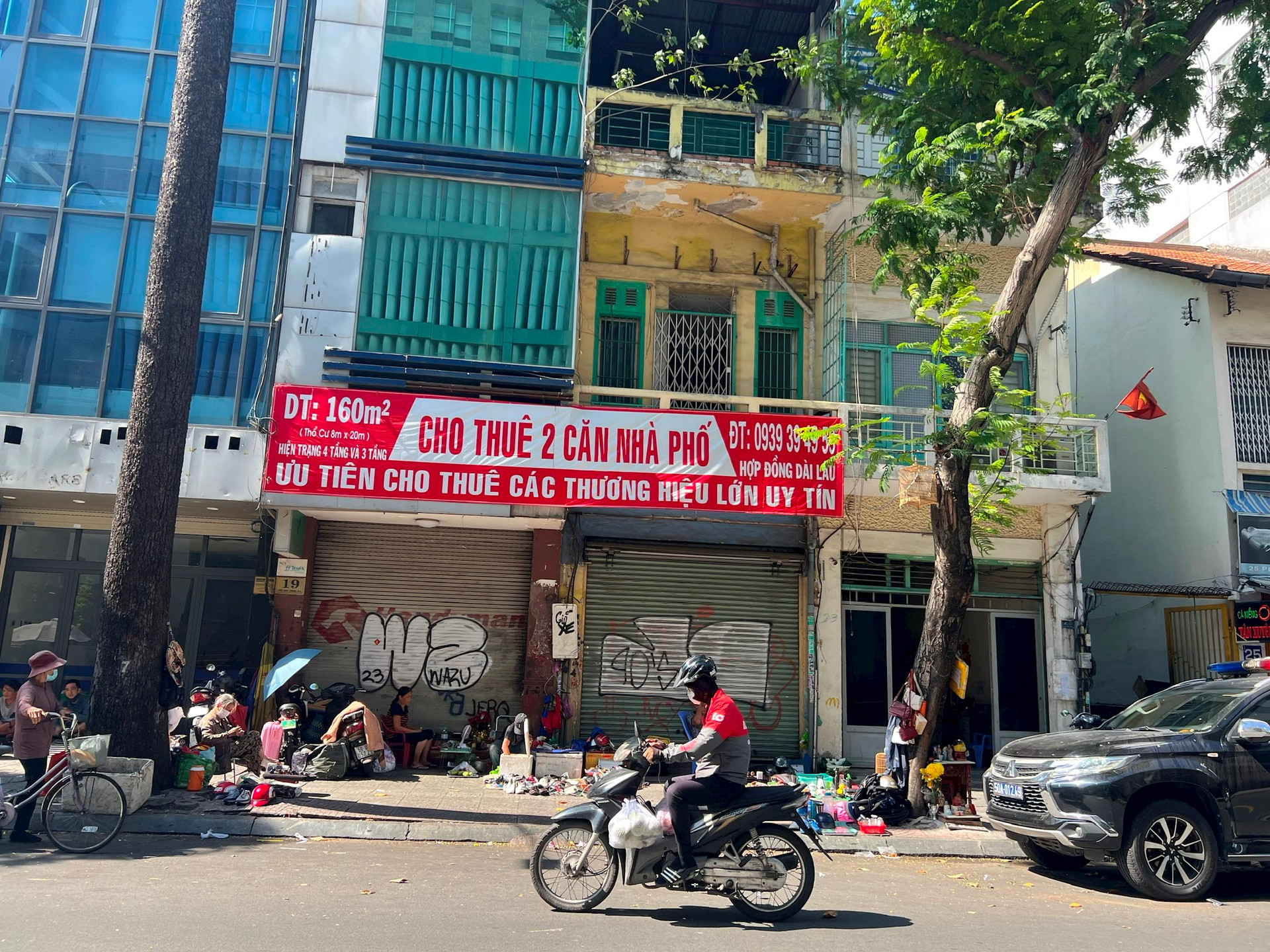 Khó như nhà phố kinh doanh: "Ế" nhưng vẫn trong tư thế không giảm giá