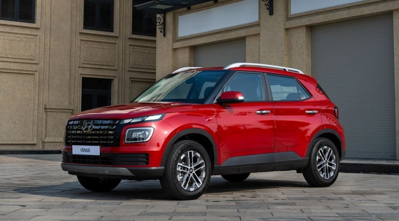 hyundai-venue-2-1702741737327189-8064.jpg