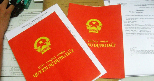 Theo phương án được Chính phủ thống nhất trong Dự thảo Luật Đất đai (sửa đổi) đất người dân được giao hợp pháp từ trước 1/7/2014 mà chứa có giấy tờ về quyền sử dụng đất sẽ được cấp "sổ đỏ". Ảnh minh họa.