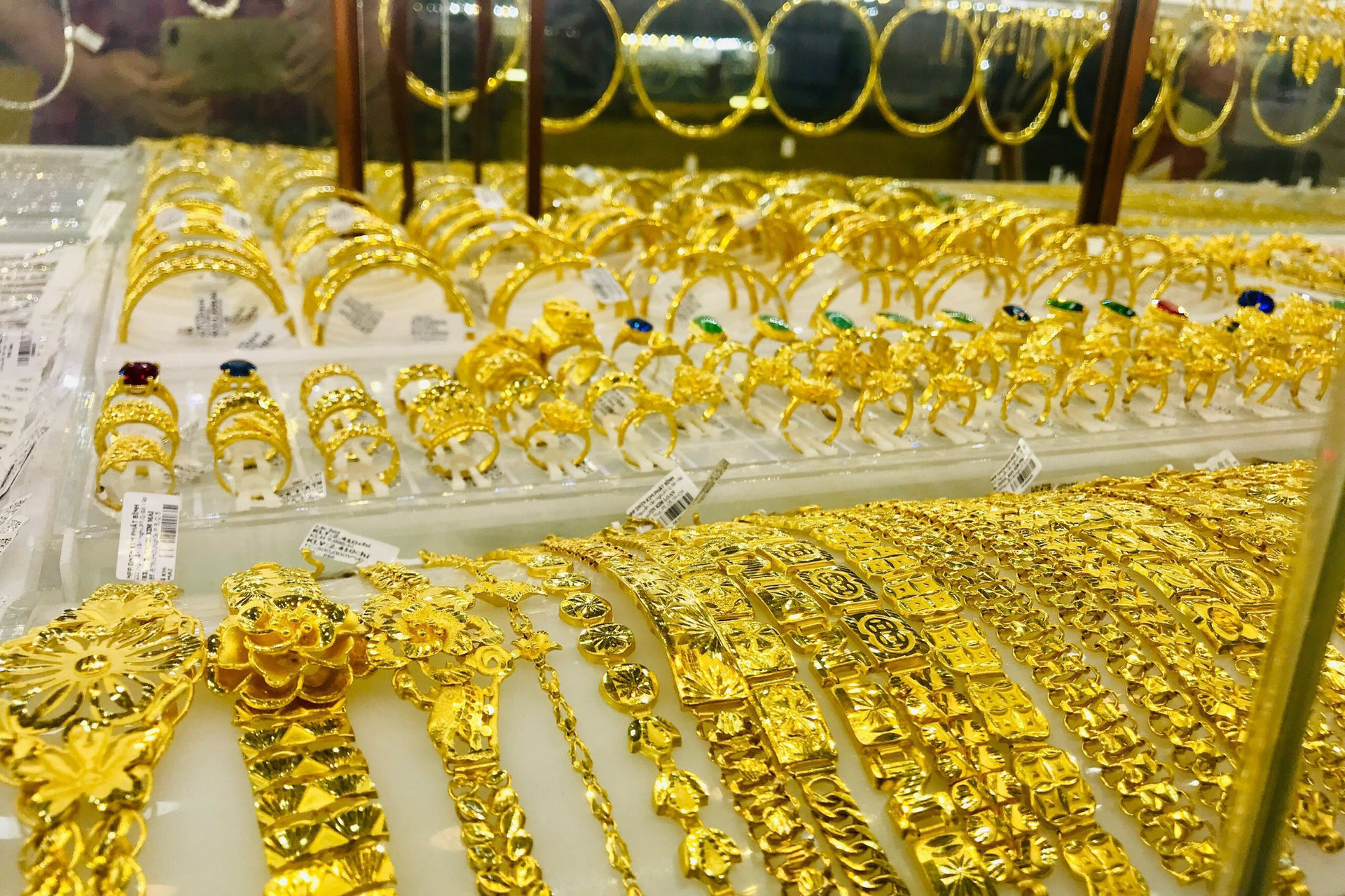 Giá vàng quay đầu "hạ nhiệt".