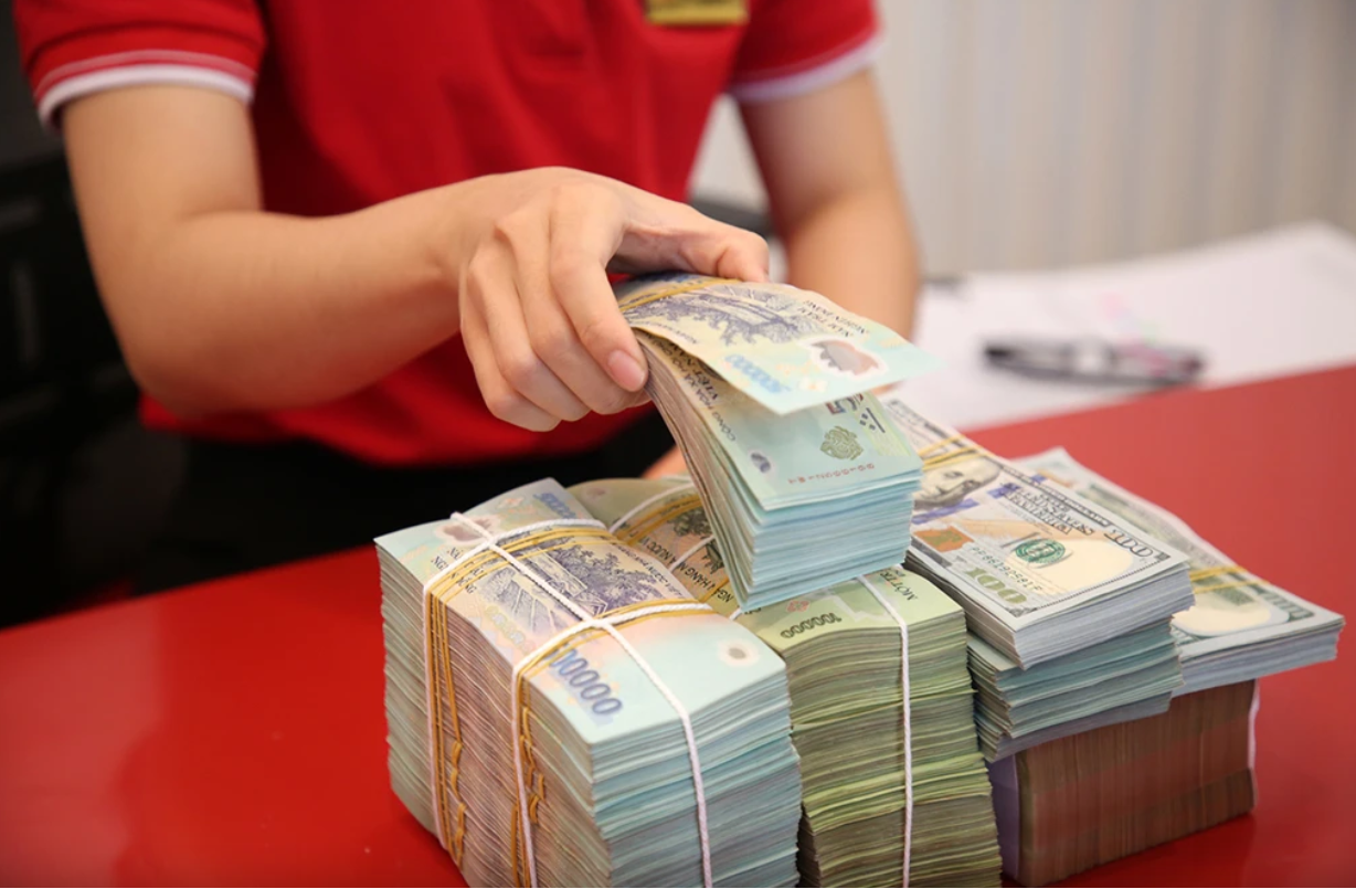 Chỉ trong hơn 1 tuần cuối tháng 11, quy mô tín dụng toàn nền kinh tế đã tăng thêm gần 1%.