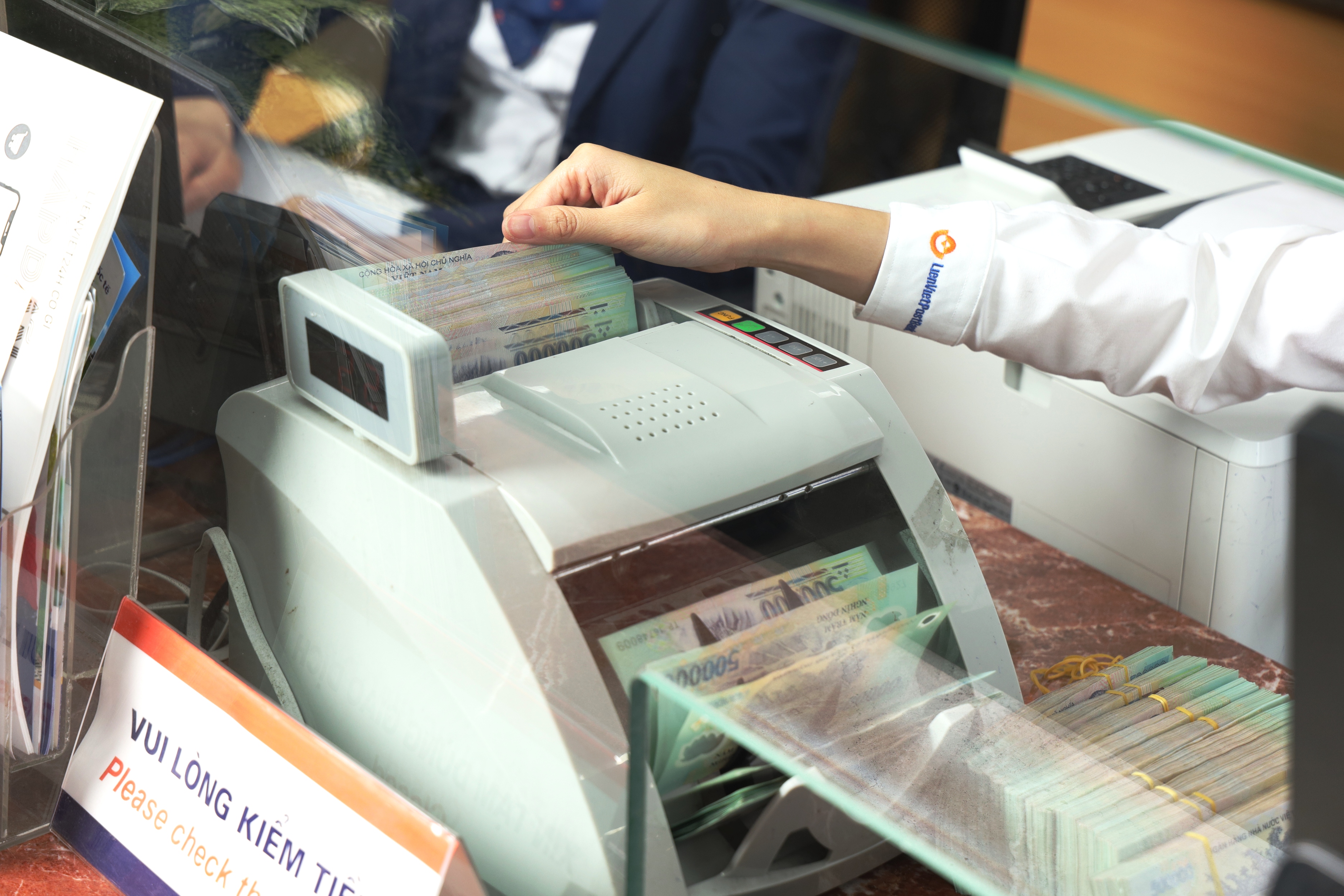Nhiều ngân hàng được được cấp hạn mức tín dụng lần 1 cho năm nay. Hình minh họa, nguồn: Internet.