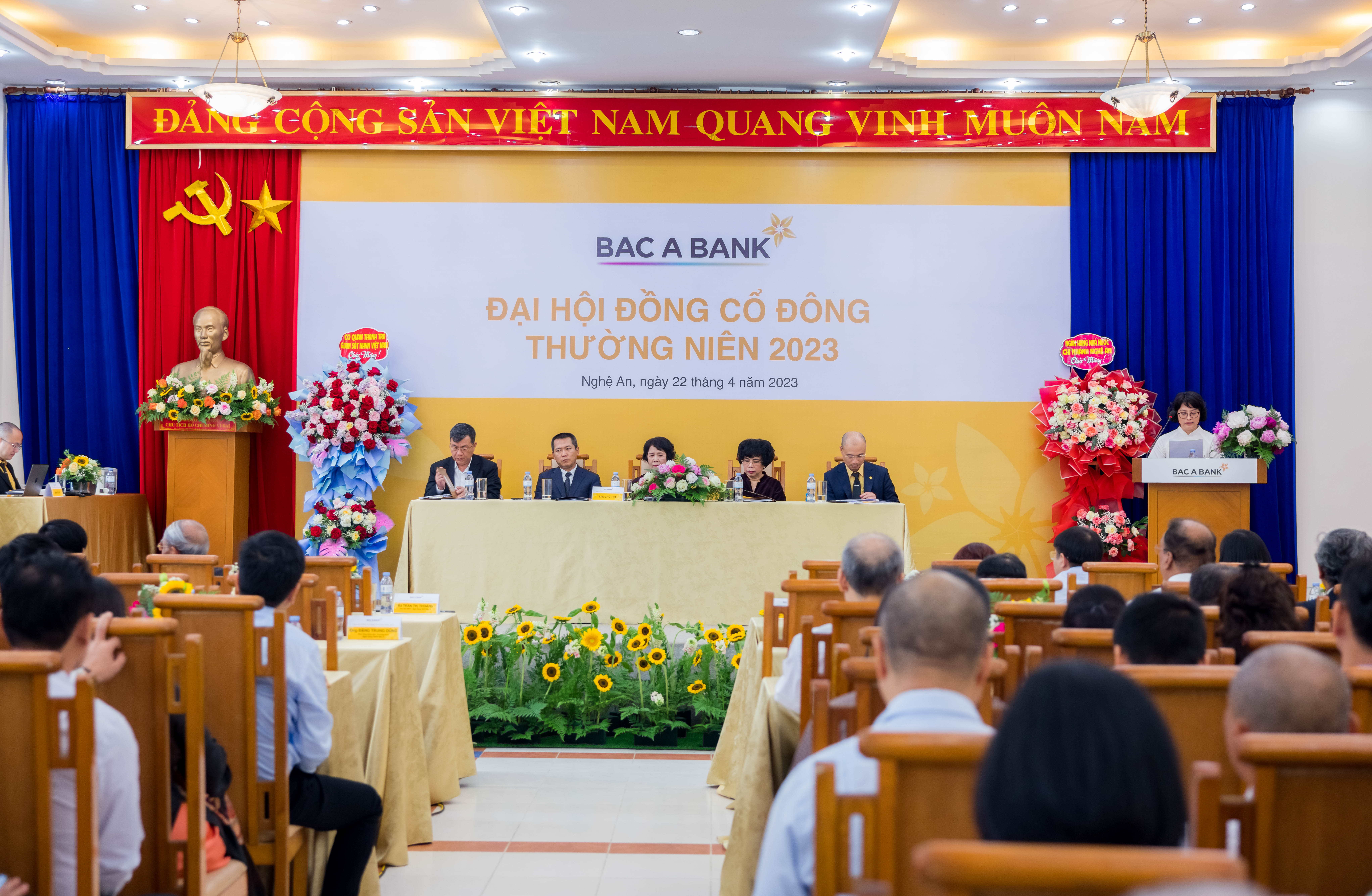 Toàn cảnh ĐHĐCĐ thường niên 2023 BAC A BANK