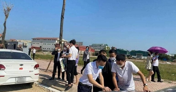 Đất nền giảm nửa giá, đã đến lúc nhà đầu tư đi "săn hàng" giá rẻ?