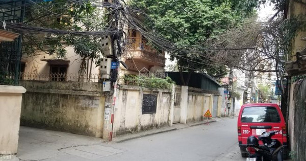 Sự thật ngã ngửa đằng sau thông tin môi giới chào bán nhà đất giữa trung tâm Hà Nội giá hơn 1 tỷ, ô tô đỗ cửa