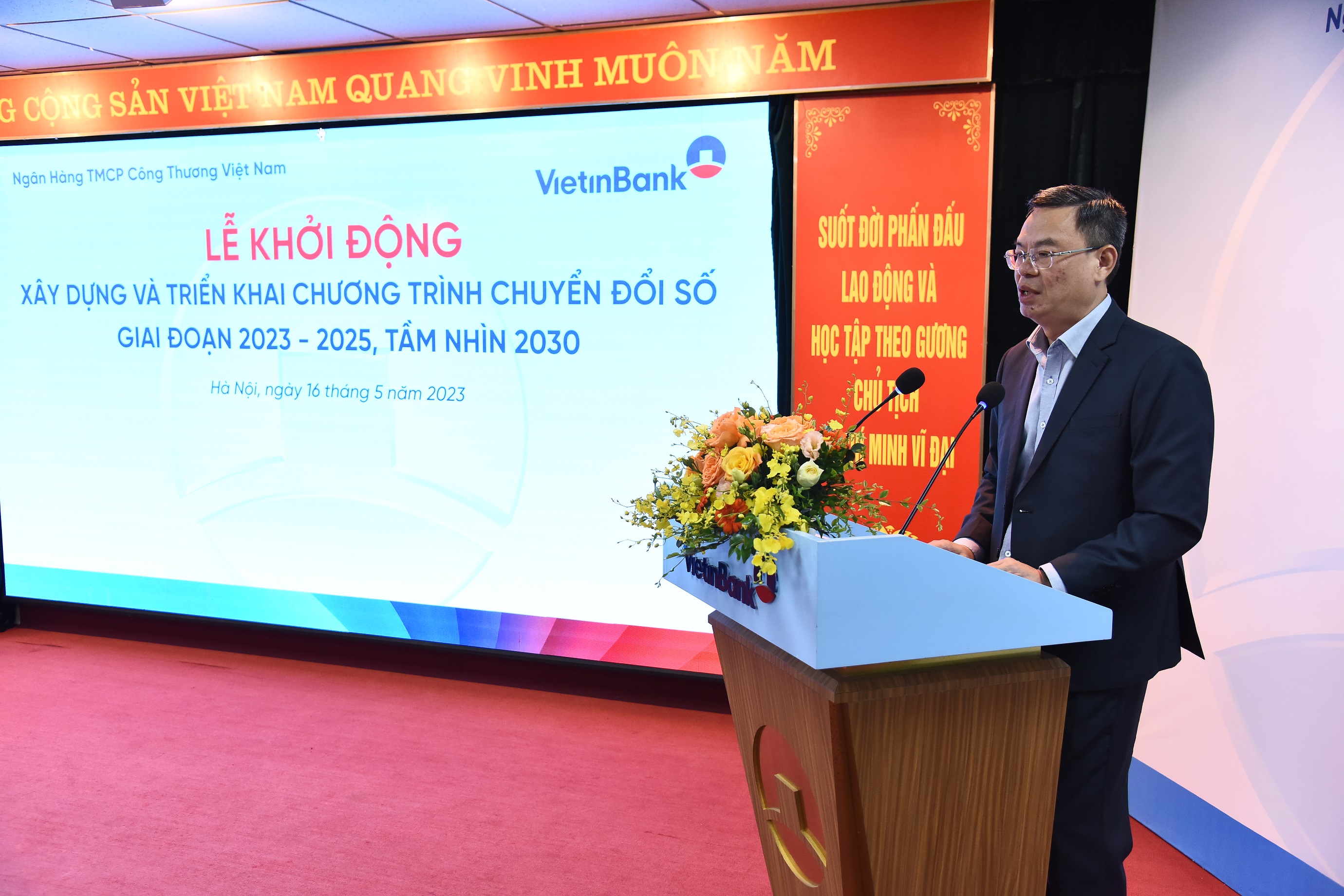 chuyen-doi-so-vtb-4-5415.jpg
