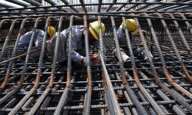 Doanh nghiệp ngành xây dựng vẫn đang chật vật đối phó với nhiều khó khăn (Ảnh minh họa)