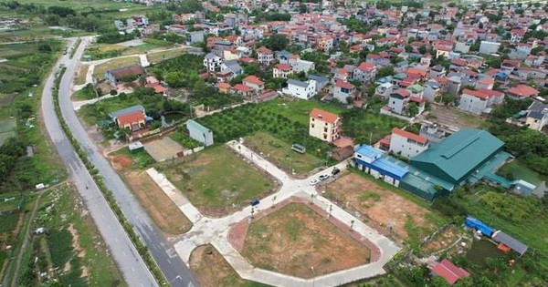 Đất đấu giá "hết thời" tranh mua