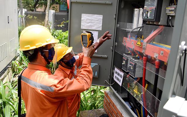 Giá bản lẻ điện bình quân chính thức tăng thêm tối đa 3% từ ngày 4/5/2023 (Ảnh minh họa)