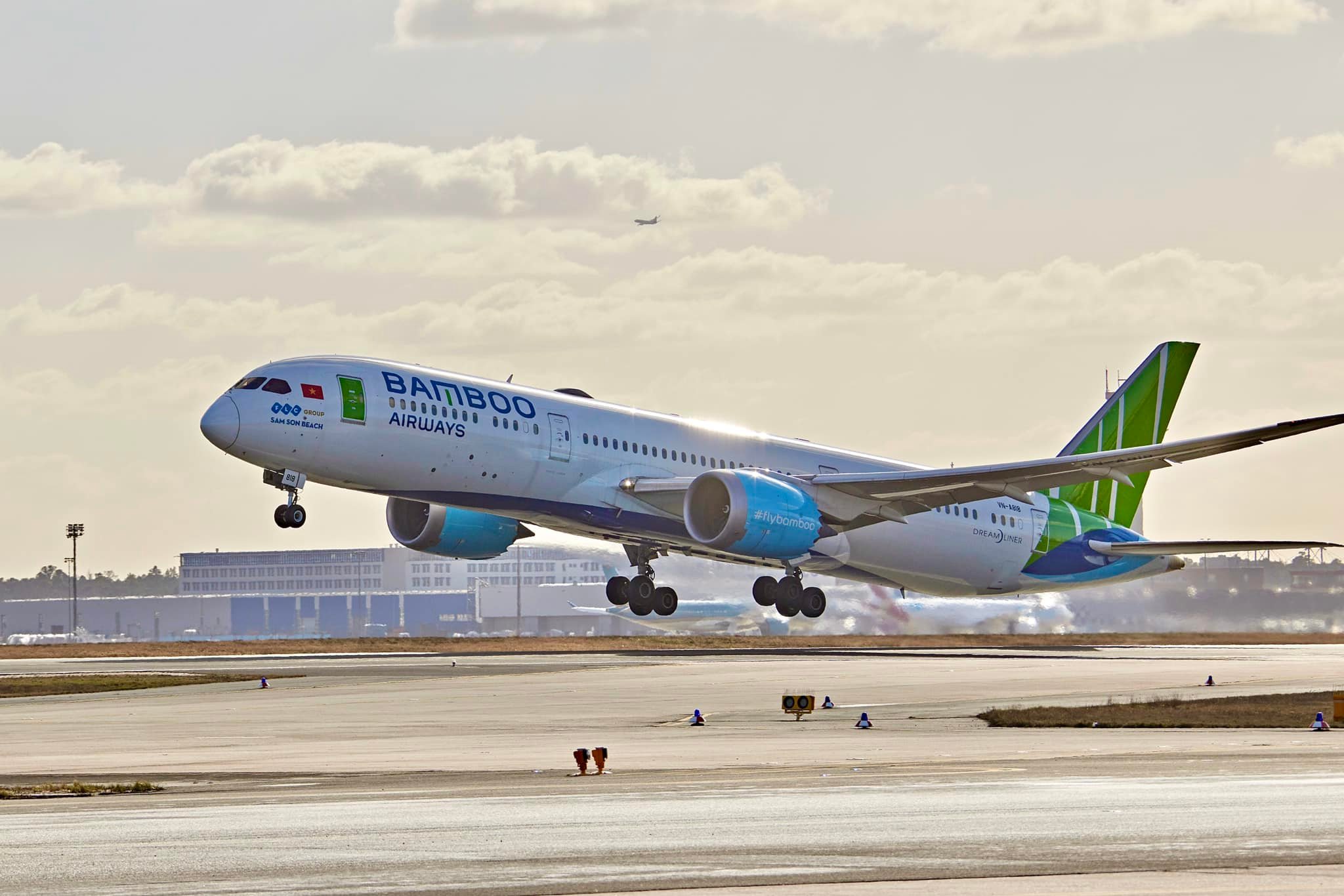 Bamboo Airways thành hãng hàng không có vốn điều lệ lớn nhất Việt Nam, cổ phiếu được định giá 3.000 đồng/cp