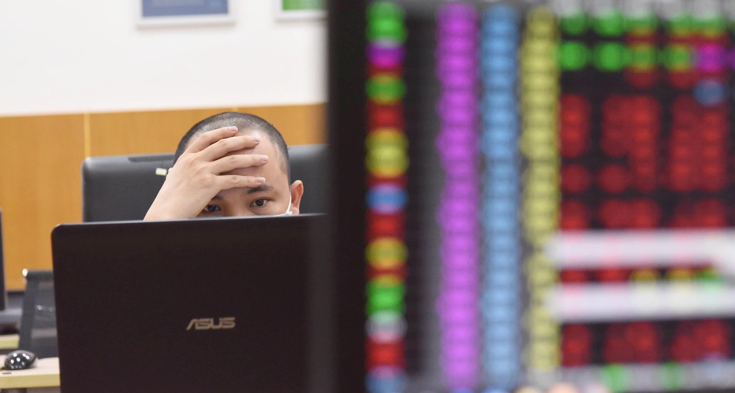 VN-Index đứt chuỗi 7 phiên tăng trong ngày ra số liệu GDP quý 2/2023