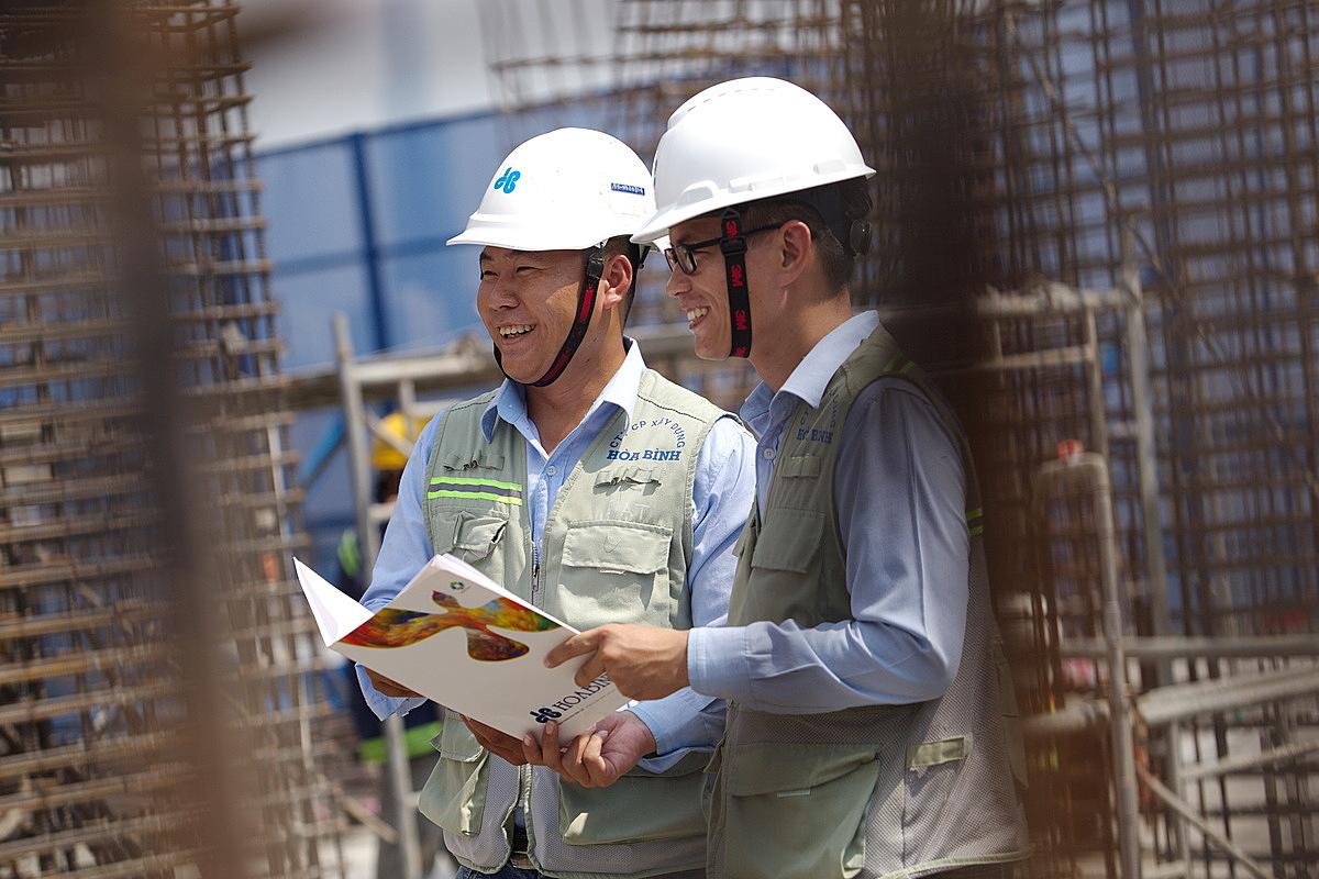 So găng các “ông lớn” xây dựng: Hòa Bình báo lãi đột biến gấp 15 lần Coteccons, nhờ đâu?