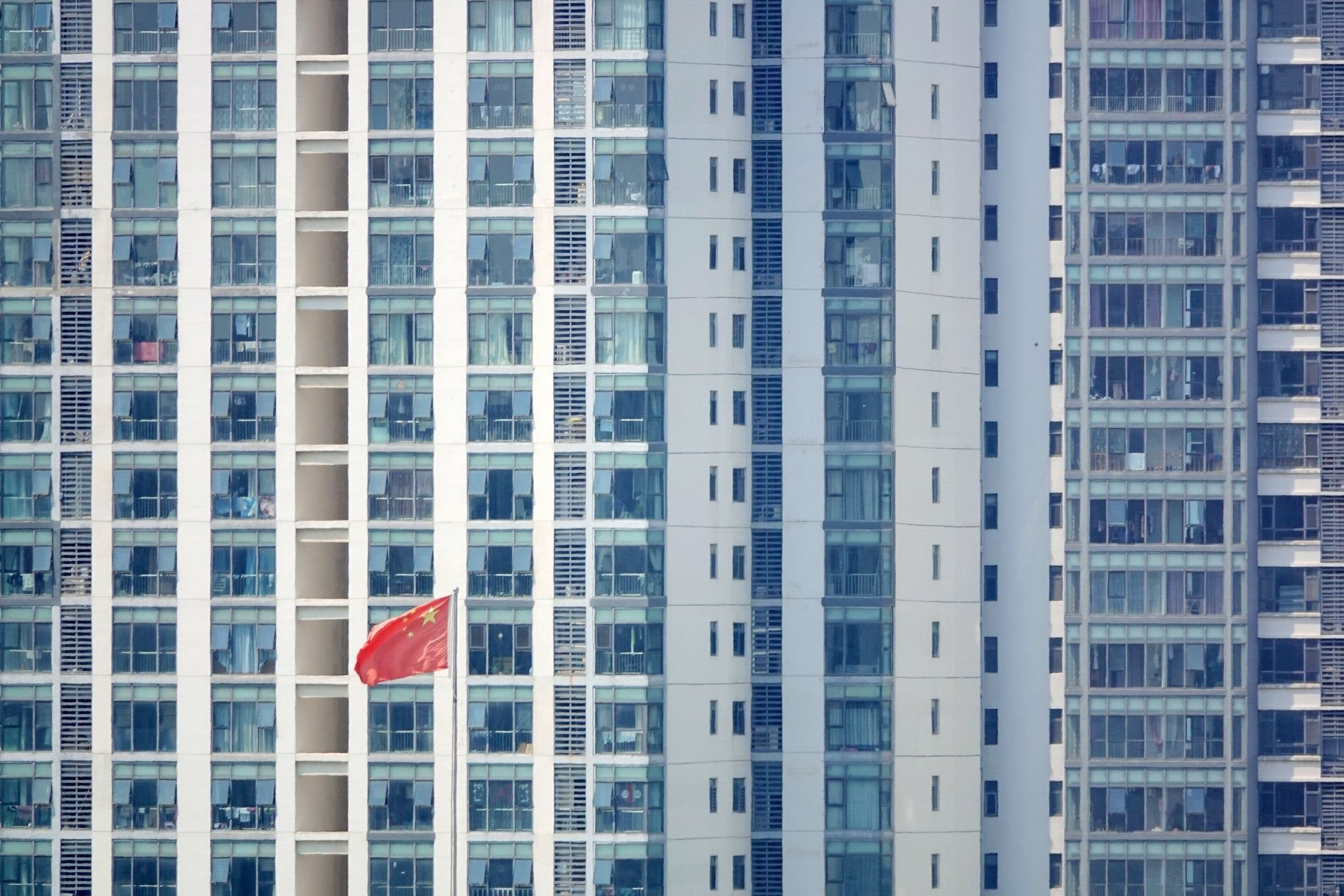 Trung Quốc "nắm tay" Nhật Bản "đi ngược thế giới": Nền kinh tế chưa bao giờ kỳ lạ đến thế