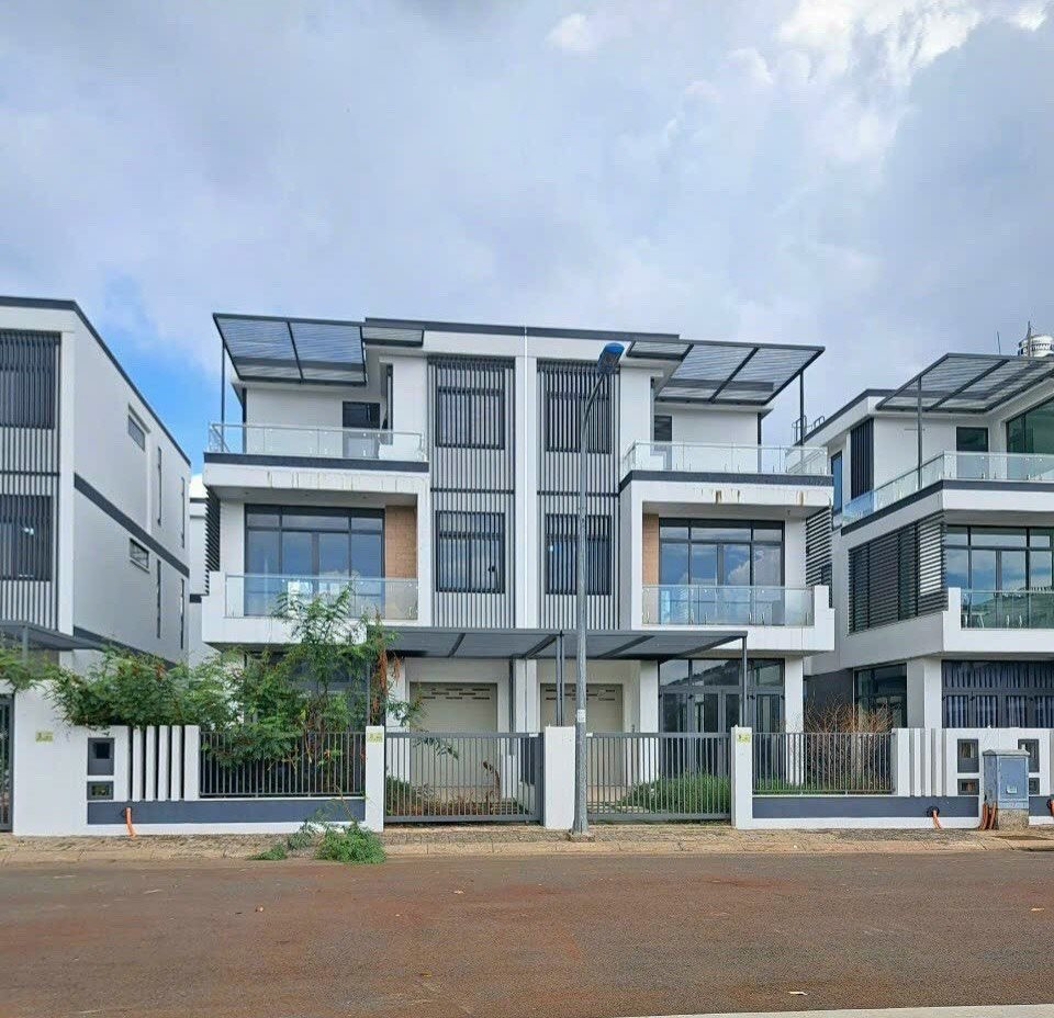 Căn nhà 13,5 tỷ đồng giảm còn 10 tỷ, môi giới vẫn khó tìm khách mua