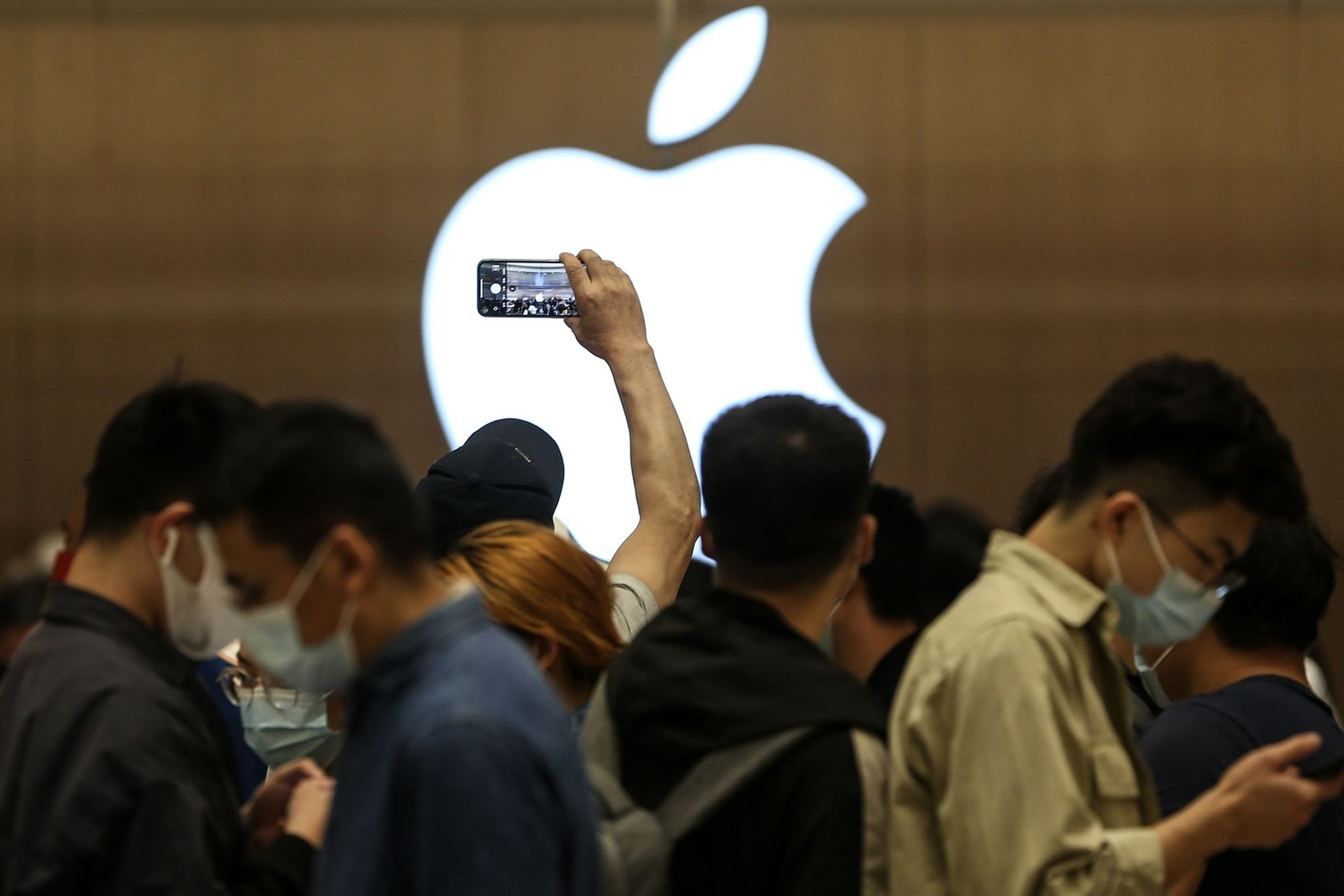 220728104257-china-apple-store-wuhan-0521-restricted-9958.jpg