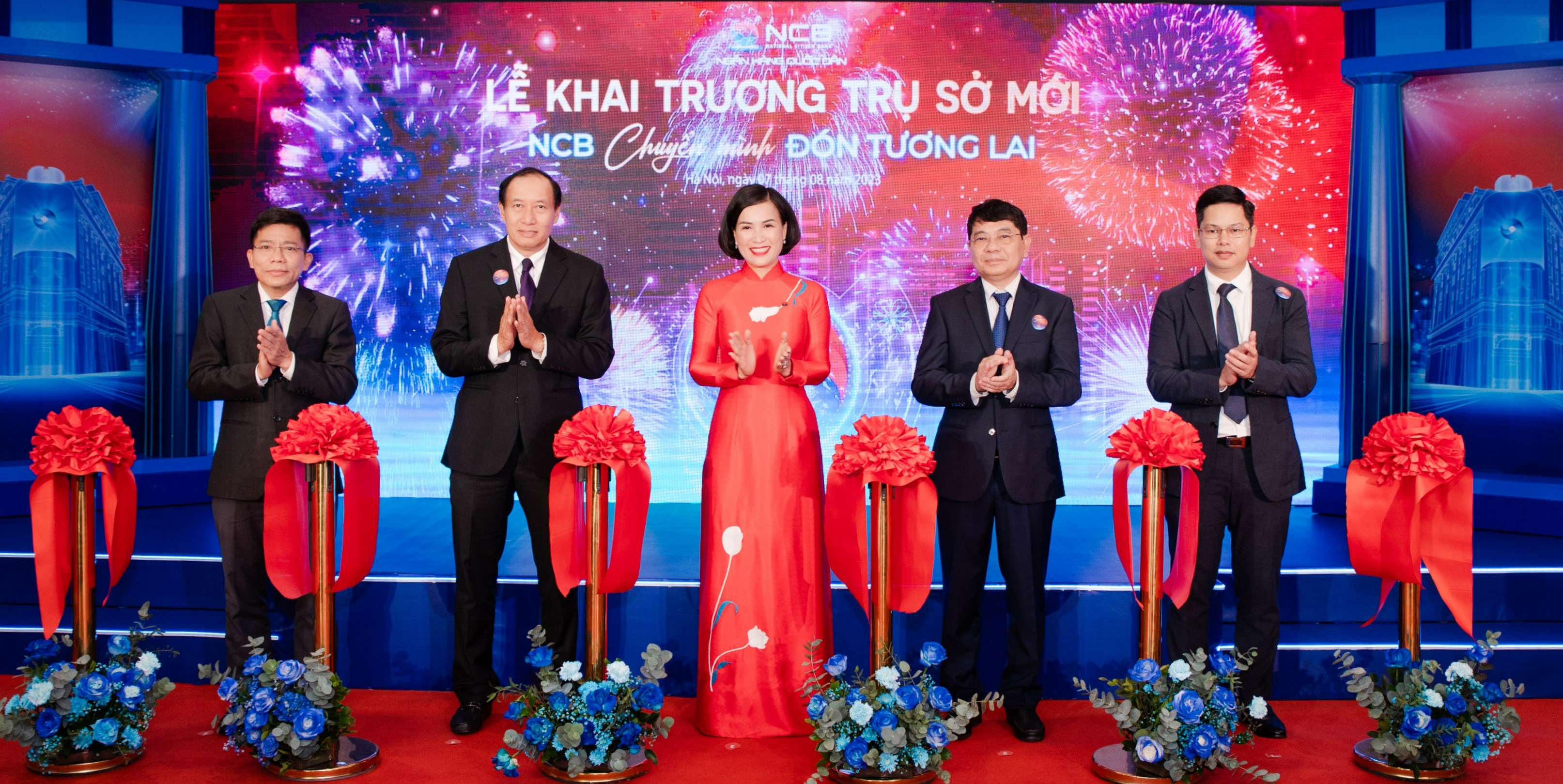 cat-bang-khai-truong-tru-so-moi-ncb-4243.jpg