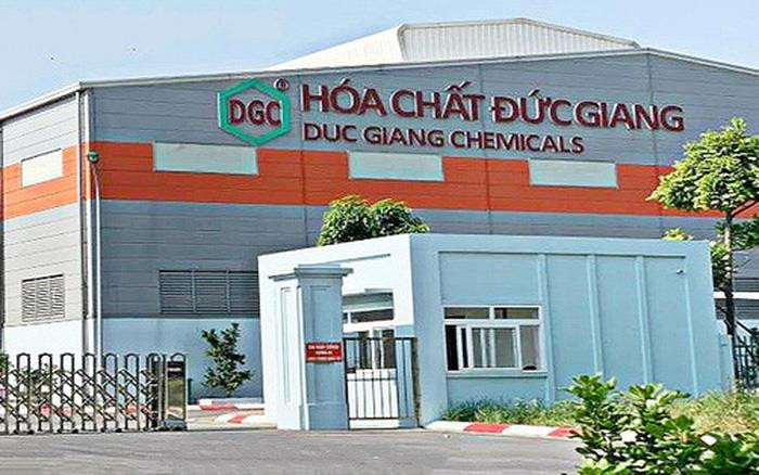 Hóa chất Đức Giang (DGC) giảm lãi 30% trong quý 4, cầm hơn 10.000 tỷ đi gửi ngân hàng, mỗi ngày hưởng lãi gần 2 tỷ đồng