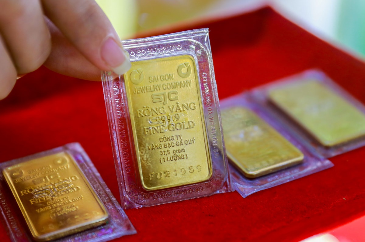 Vàng miếng SJC giảm mạnh hơn 1 triệu đồng/lượng