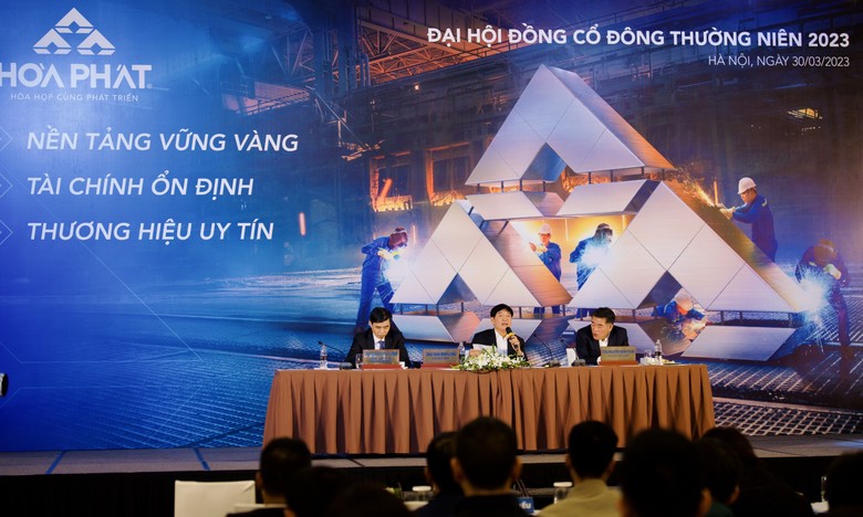 Ban lãnh đạo của Hòa Phát tại đại hội đồng cổ đông thường niên năm 2023