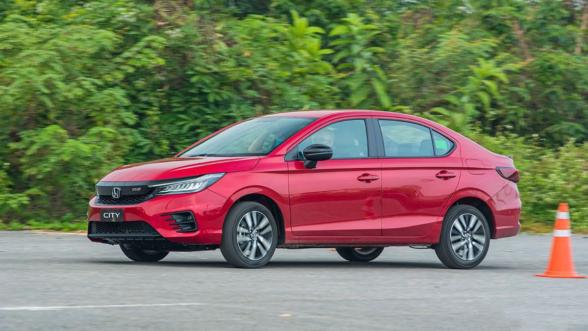 Giảm thẳng 90 triệu tiền mặt, Honda City thách thức Toyota Vios, Hyundai Accent