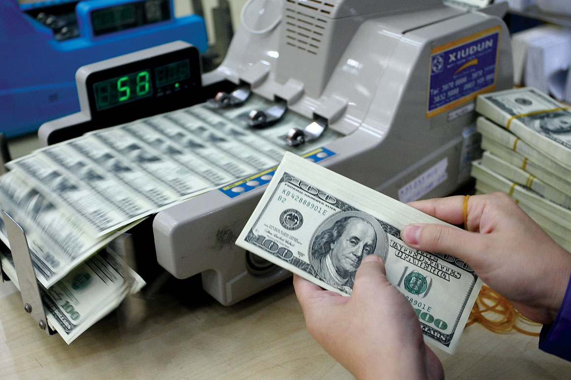 Tỷ giá USD/VND bật tăng mạnh trên các thị trường