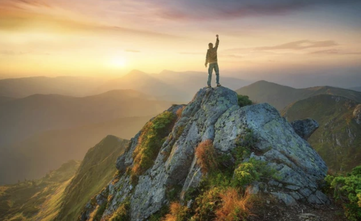 Câu lạc bộ thị giá 3 chữ số trên sàn chứng khoán: Doanh nghiệp sản xuất, y tế, công nghệ "chiếm sóng", vắng bóng nhóm tài chính, bất động sản