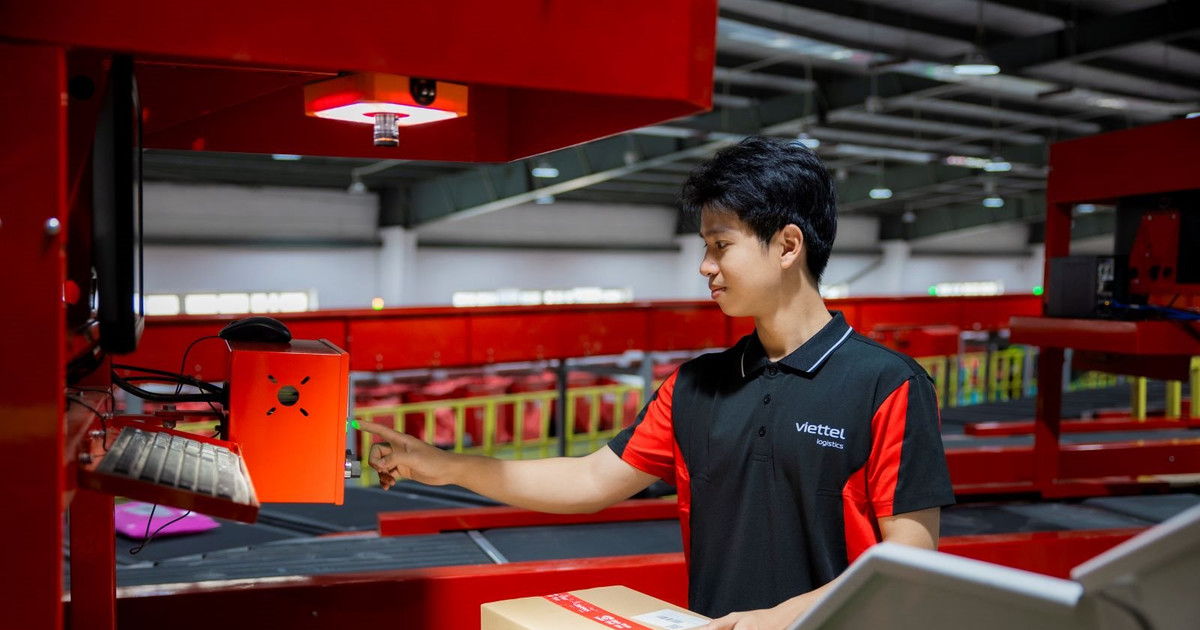 Cổ phiếu VTP (Viettel Post) tăng kịch biên độ trong phiên chào sàn HoSE