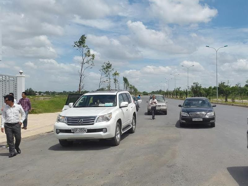 Đất nền chưa kịp ấm môi giới đã muốn "lướt" chênh!