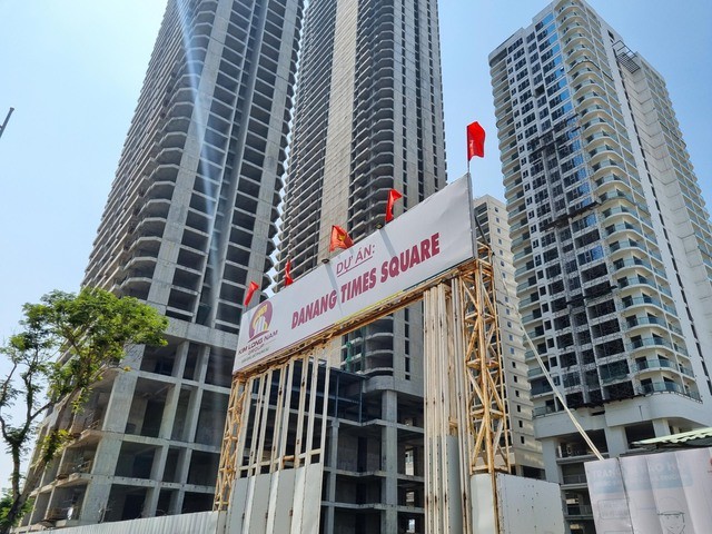 a-nng-times-square20240327164424-1017.jpg