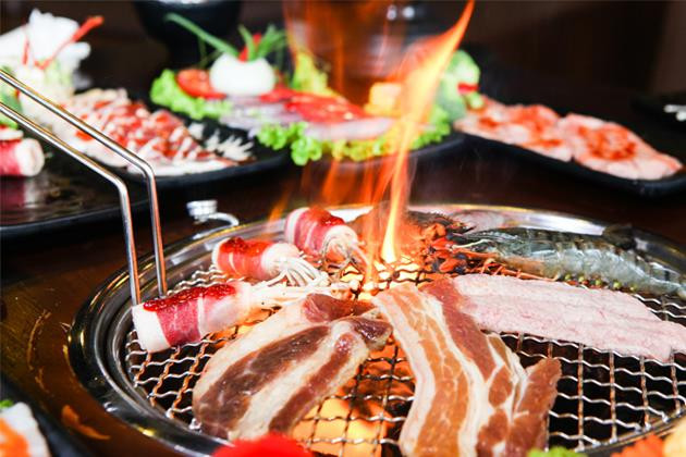 "Vua nhà hàng" Golden Gate mỗi ngày kiếm hơn 17 tỷ đồng