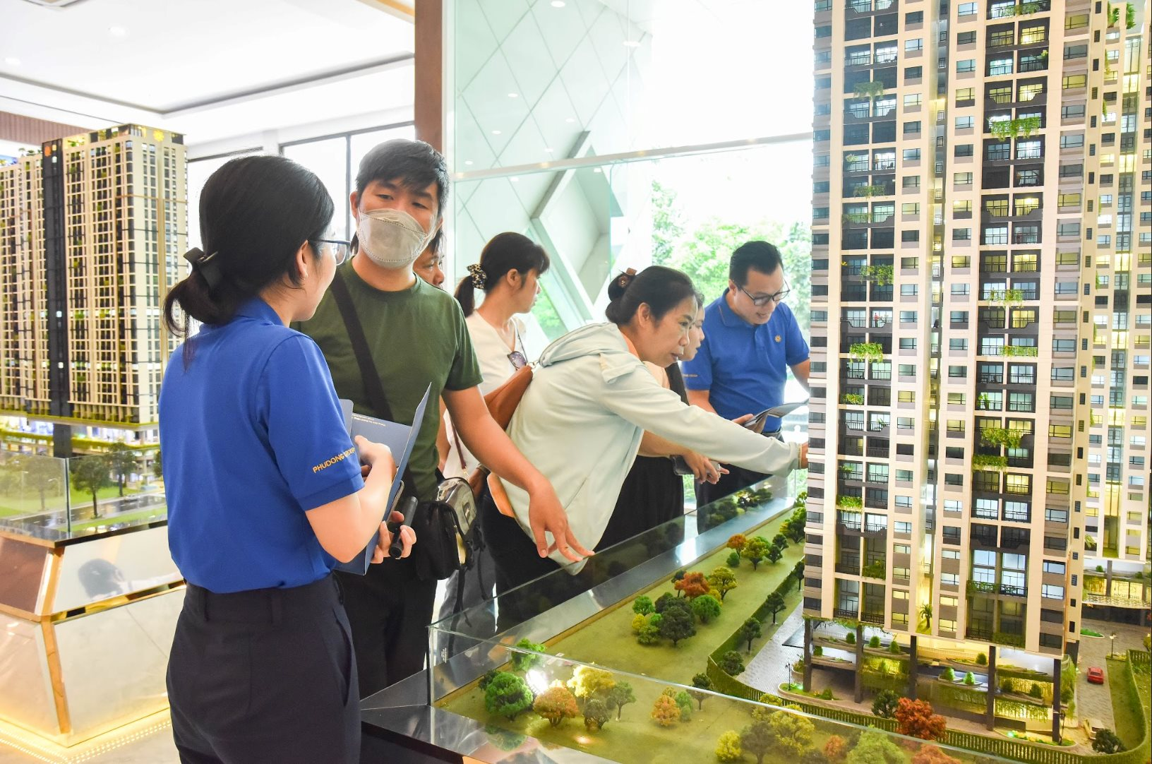 Người trẻ mua căn hộ ngày càng nhiều