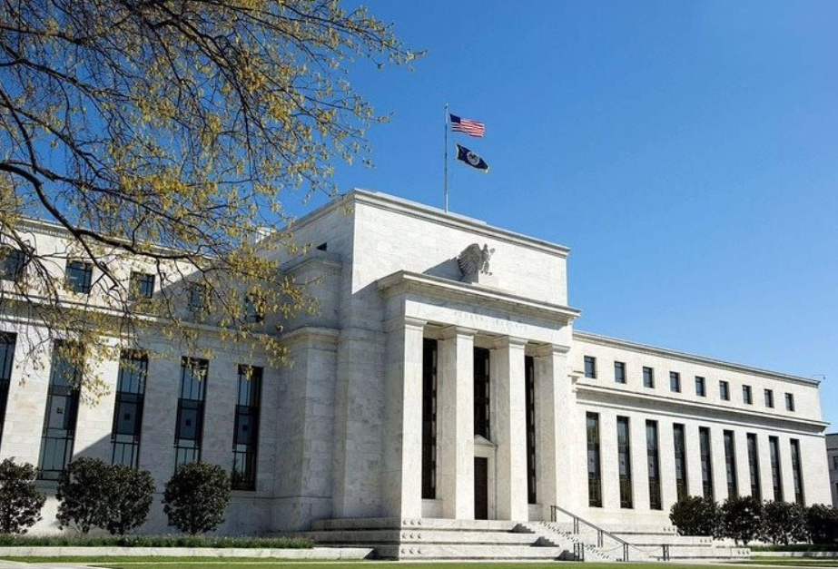 BofA dự báo sốc: Tháng 12 FED mới hạ lãi suất nhưng giảm ngay 1,25%