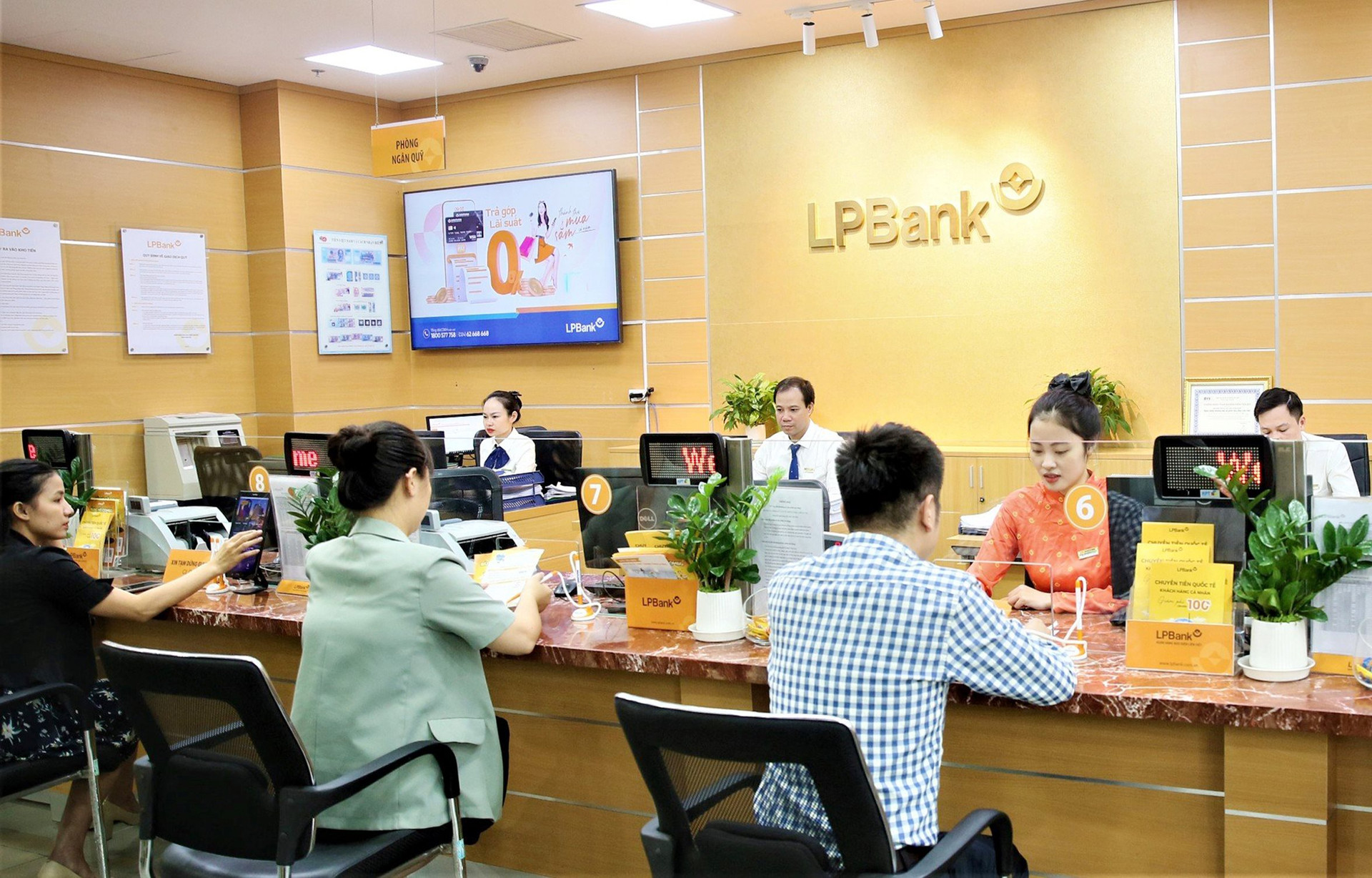 LPBank không chia cổ tức trong 3 năm tới.