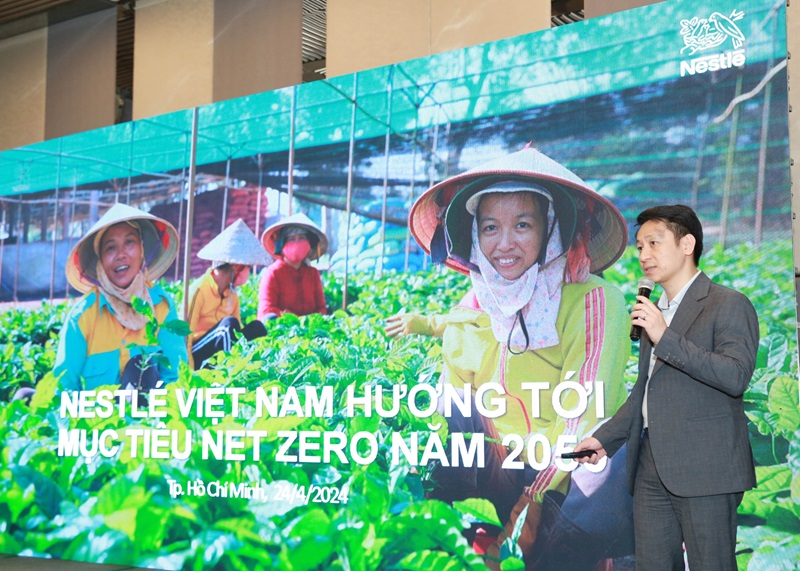 ong-khuat-quang-hung-giam-doc-doi-ngoai-va-truyen-thong-nestle-viet-nam-chia-se-ve-lo-trinh-va-hanh-dong-cua-nestle-huong-toi-muc-tieu-net-zero-2050-4743-1.jpg