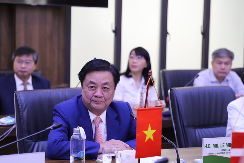 bo-truong-le-minh-hoan-1117.jpg