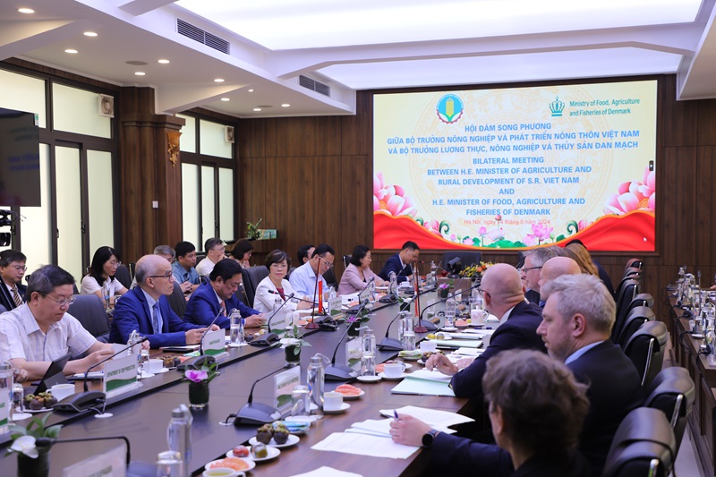 Hội đàm giữa Bộ NN&PTNT và Bộ Thực phẩm, Nông nghiệp và Thủy sản Đan Mạch