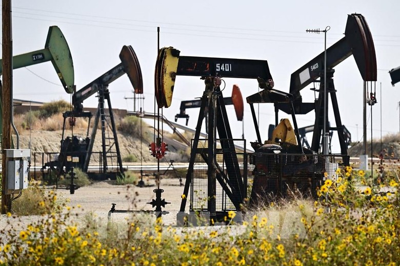 Một giếng dầu ở California, Mỹ. Ảnh: AFP/TTXVN